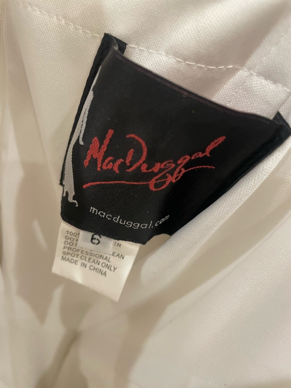 Mac Duggal Ieena One-Shoulder White Mermaid Gown with Sculpted Ruffle - Picture 4 of 5